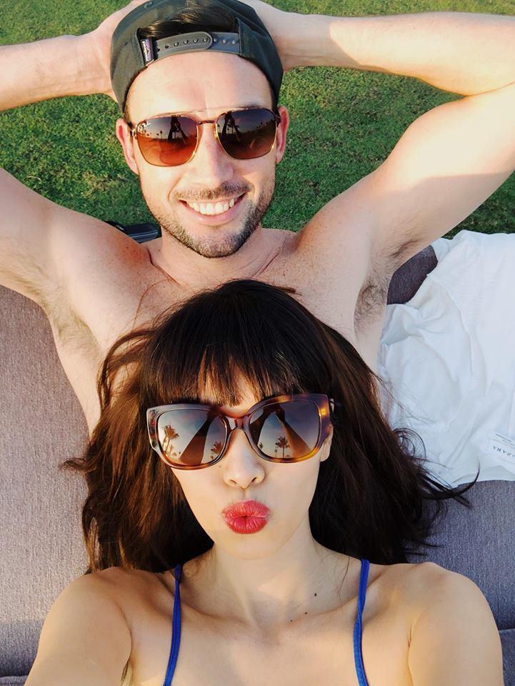 Diện bikini gợi cảm, Hà Anh lần đầu khoe trọn bụng bầu 5 tháng-8