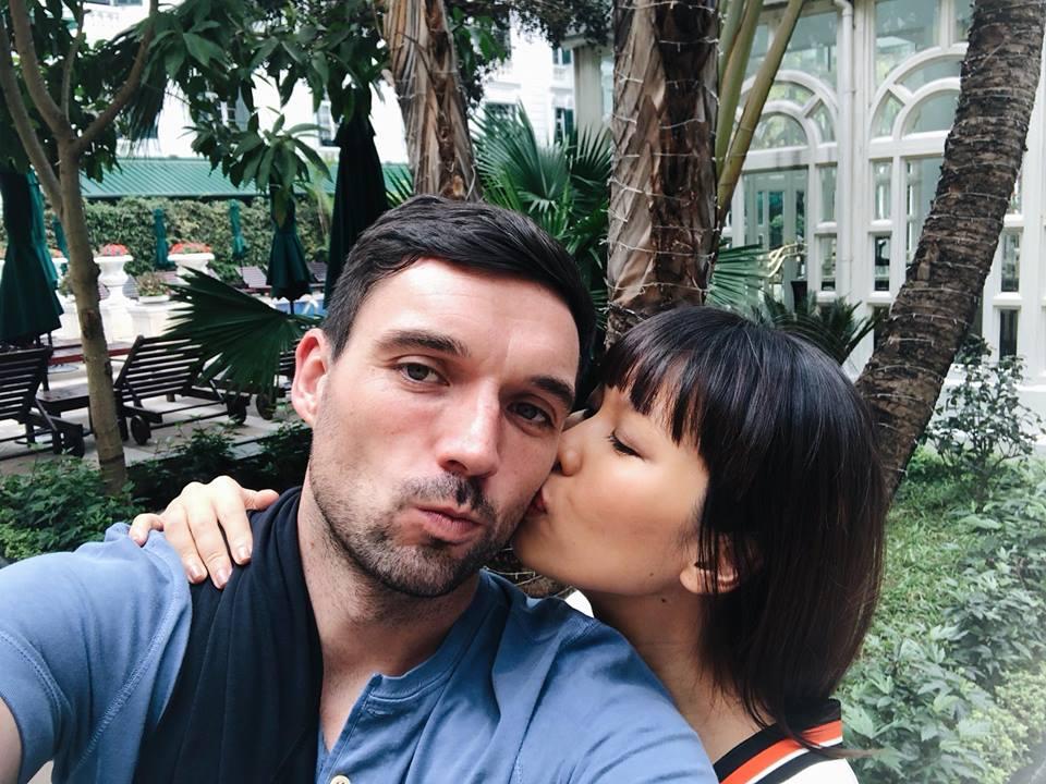 Diện bikini gợi cảm, Hà Anh lần đầu khoe trọn bụng bầu 5 tháng-7