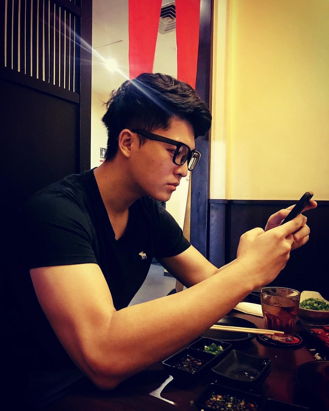 Harry Lu: đẹp trai ngời ngời một thời giờ khiến nhiều người không nhận ra sau phẫu thuật mũi-2