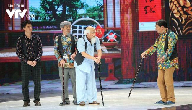 Clip: Lời chúc Tết bá đạo từ gia đình không cùng huyết thống của Xuân Bắc-1