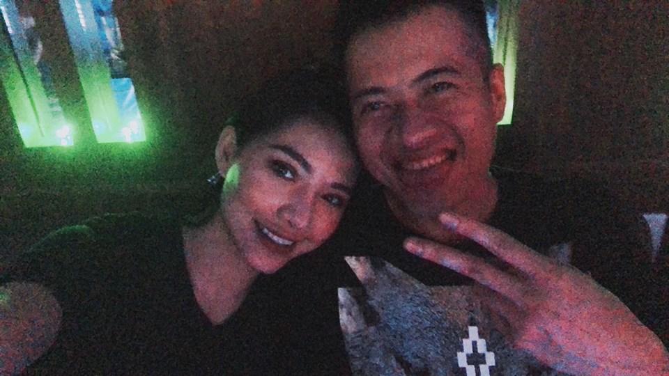 Hot girl - hot boy Việt: Trang Cherry trổ tài diễn sâu trong cover Buồn của anh-9