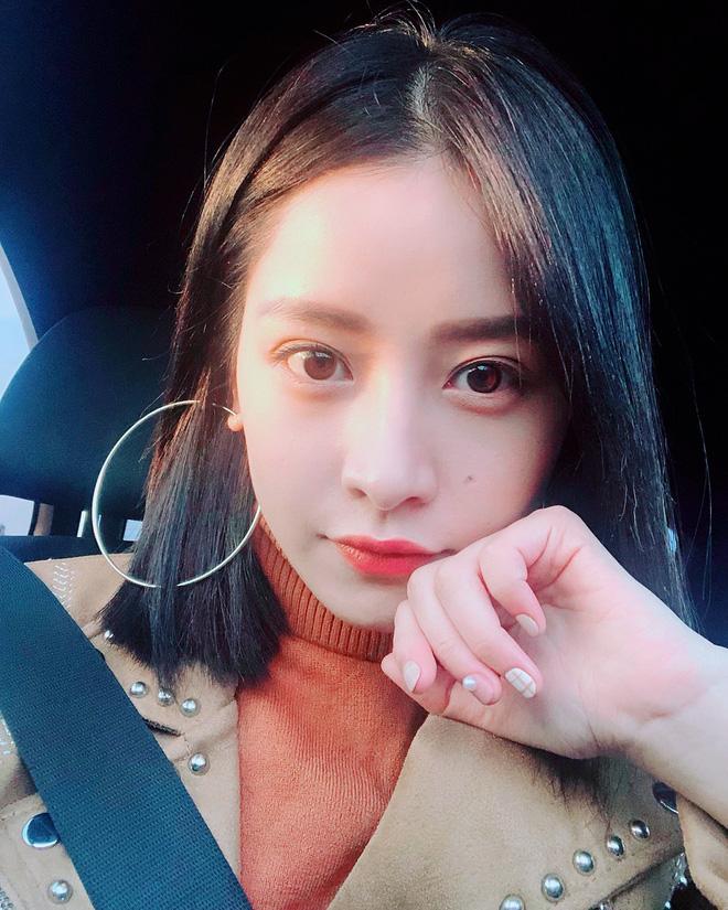 Đầu năm mới, Chi Pu khoe ảnh xinh lung linh nhưng nốt ruồi duyên quen thuộc lại đâu mất rồi-4