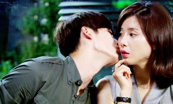 Đàn ông chăm hôn vợ trước khi đi làm sẽ sống thọ hơn tới 5 năm-2