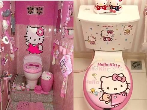 Ảnh hot nhất ngày: WC được trang trí từ A đến Z bằng hình tượng mèo Hello Kitty