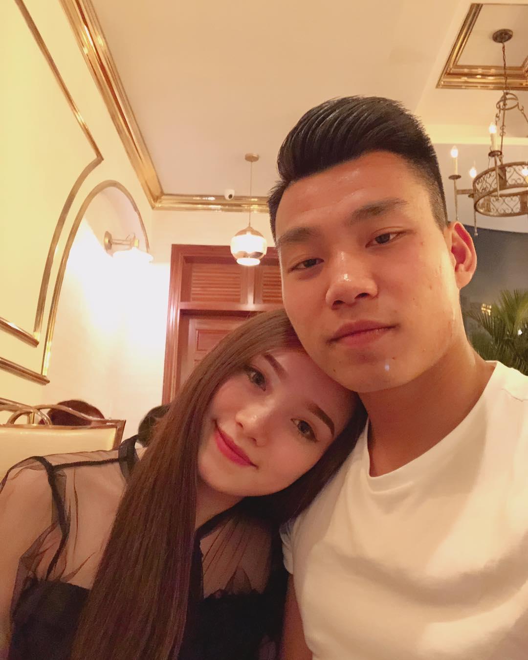 Tin sao Việt: Hari Won than vãn sau khi bao trai lạ đi xem phim-2