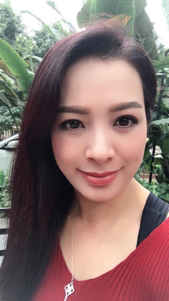 Tin sao Việt: Hari Won than vãn sau khi bao trai lạ đi xem phim-12