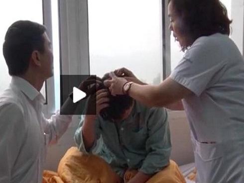 Chặt chém đầu năm: 150.000 đồng bát bún vớt không được con ốc nào-4