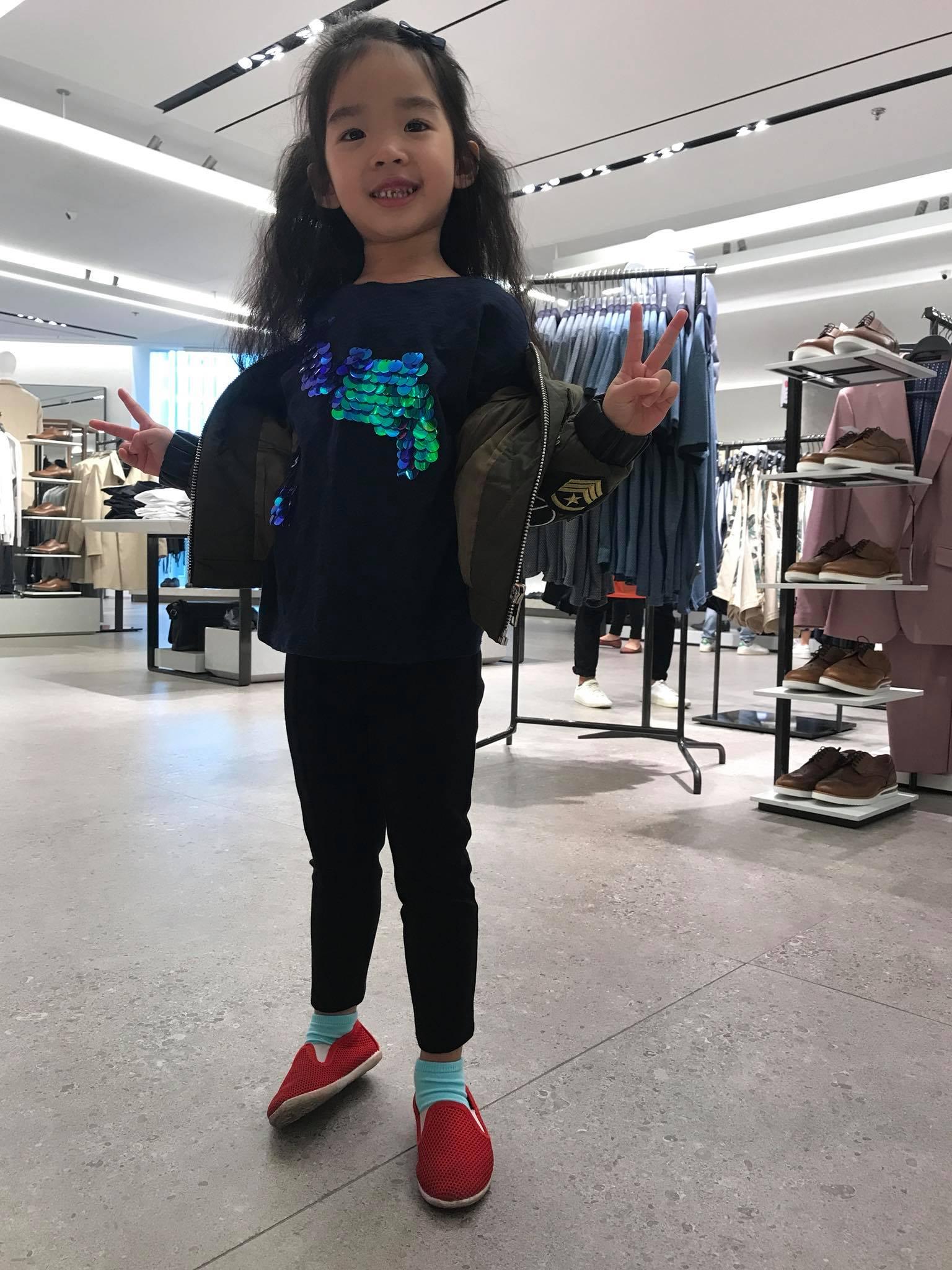 Mới 5 tuổi, bé Thỏ nhà siêu mẫu Xuân Lan đã bộc lộ tố chất người mẫu-2