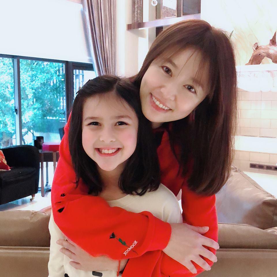 Lâm Tâm Như cắt mái ngố trẻ trung, tiết lộ không giỏi nấu nướng, chăm con khó khăn-8