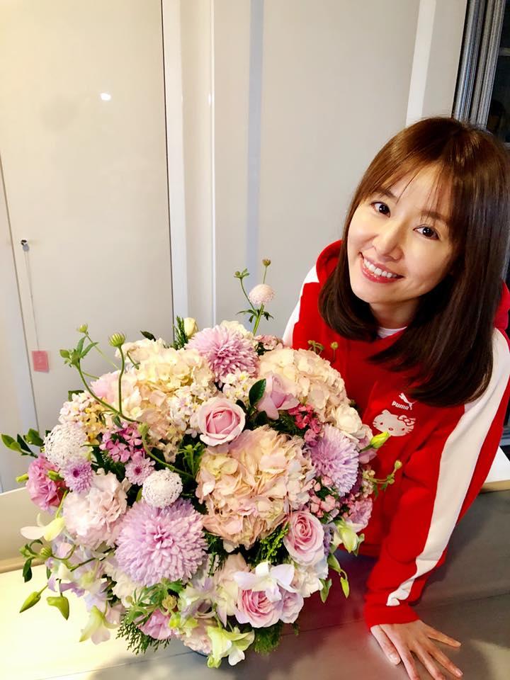 Lâm Tâm Như cắt mái ngố trẻ trung, tiết lộ không giỏi nấu nướng, chăm con khó khăn-9