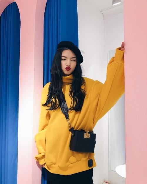 Hòa cùng tín đồ thời trang thế giới, Mỹ Tâm, Kỳ Duyên mải mê diện sắc vàng đầu năm 2018-6