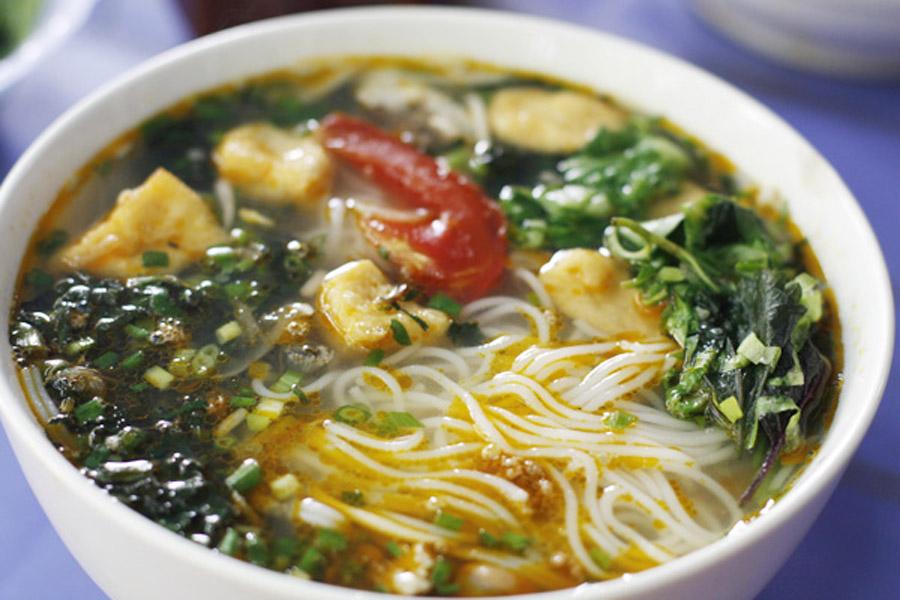 Chặt chém đầu năm: 150.000 đồng bát bún vớt không được con ốc nào-1