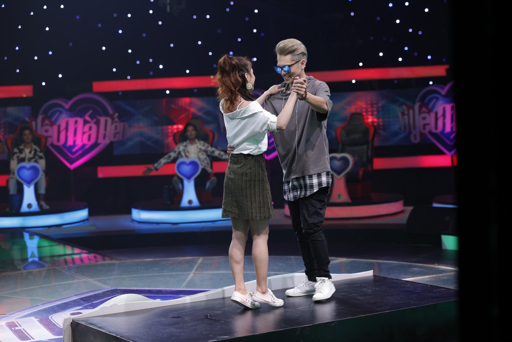 Vì yêu mà đến: Dụ được Bảo Kun tháo mắt kính, cô sinh viên trường Sân khấu vẫn ra về một mình-3