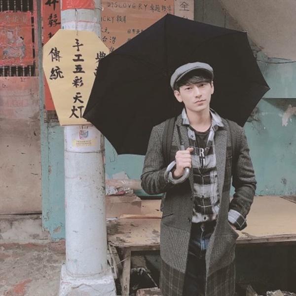 Chất phát ngất với muôn kiểu diện đồ của sao Việt khi xuất ngoại đầu năm-6