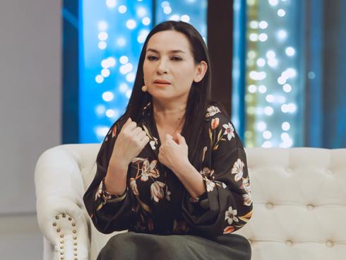 Phi Nhung: 'Các mẹ đừng bỏ rơi con nhỏ, bàn tay Nhung nhỏ lắm không thể nuôi hết được những đứa trẻ'