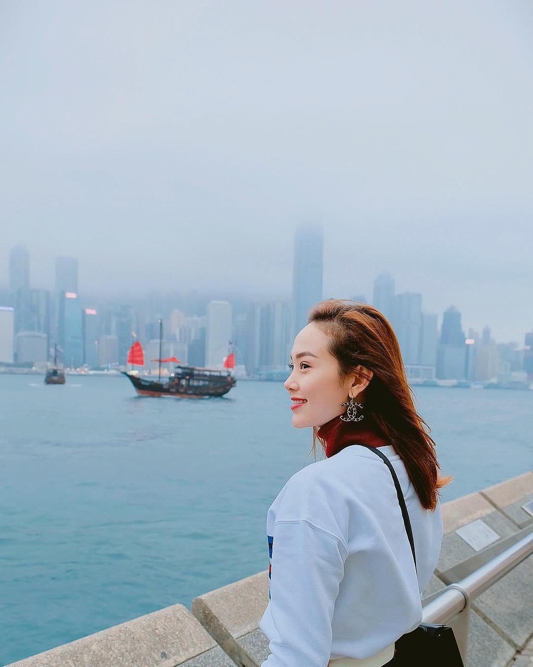 Tin sao Việt: Tăng Thanh Hà hạnh phúc trong vòng tay ông xã xuất ngoại du xuân-5