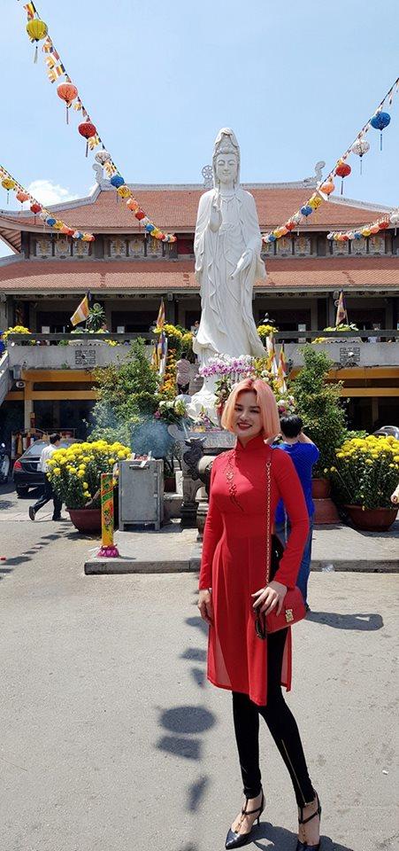 Tin sao Việt: Tăng Thanh Hà hạnh phúc trong vòng tay ông xã xuất ngoại du xuân-10