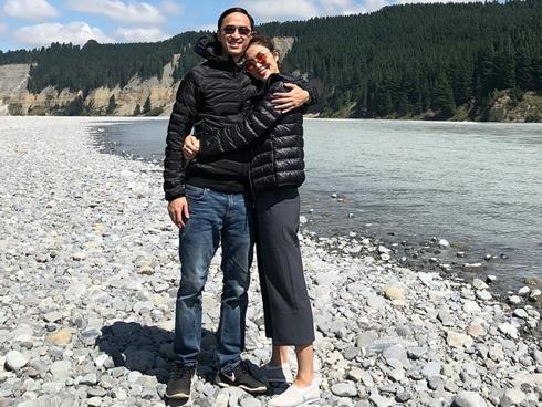 Tin sao Việt: Elly Trần bán nude khoe cơ cuồn cuộn-11