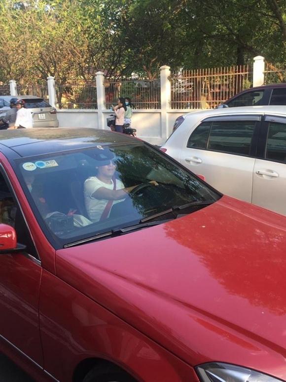 Nhã Phương bịt khẩu trang bơ đẹp Trường Trang khi cùng đi xem phim-2