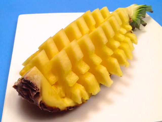 Bỏ túi các cách bổ, gọt vỏ hoa quả đơn giản, nhanh gọn cho chị em-4