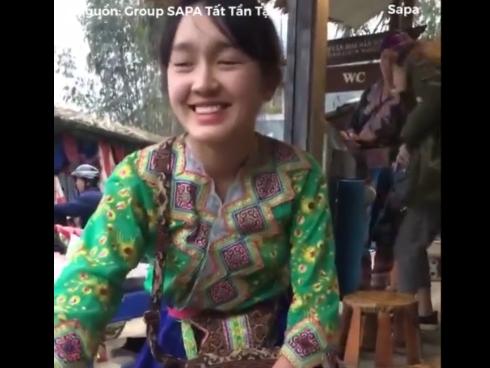 Clip thiếu nữ bán cơm lam 'đốn tim' với vẻ ngoài trong sáng