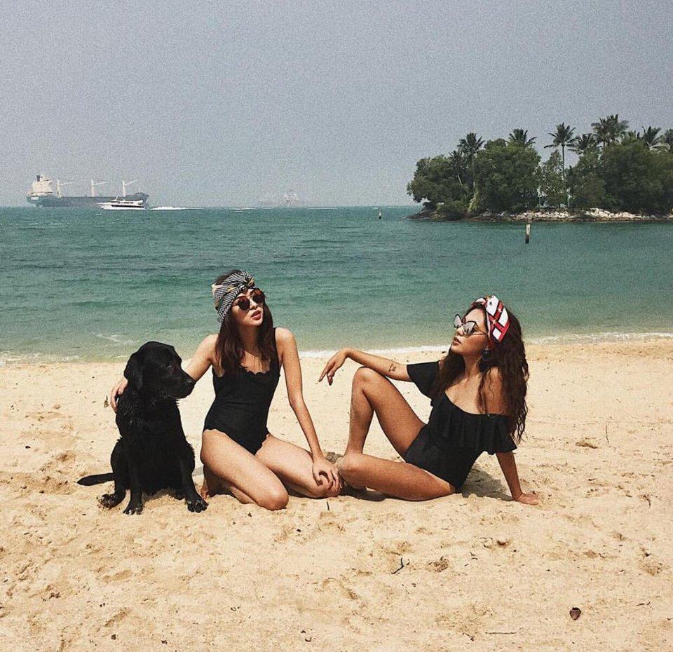 Chẳng hẹn mà gặp, Tú Hảo - Khánh Linh The Face khoe dáng sexy cùng bikini dịp đầu năm-4