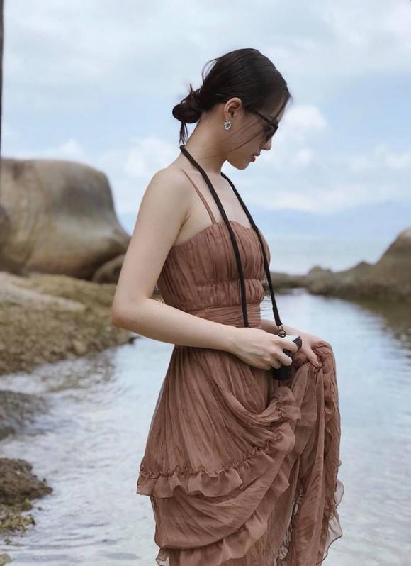 Hot girl - hot boy Việt: Kiều Trinh đốt mắt người xem chỉ với 22 giây diện bikini-2