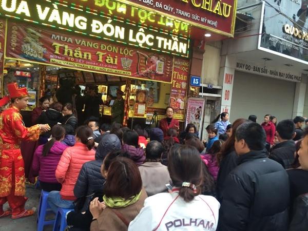 Những mặt hàng dân mua cầu may, dân buôn hốt bạc ngày Thần Tài-1