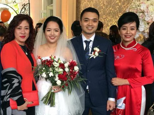 NSƯT Chiều Xuân cười tươi hết cỡ trong ngày con gái đi lấy chồng