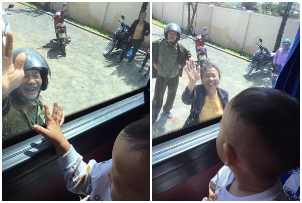 Ông bà ngoại hết Tết bịn rịn chia tay cháu qua cửa kính gây xúc động-2