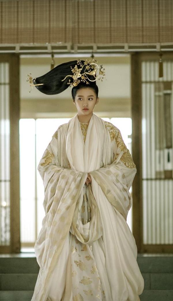 Ngày đầu năm, phim cổ trang gây tranh cãi của Vu Chính đã vướng ồn ào kiện tụng-3