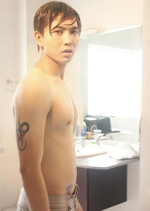 Fans hoang mang vì xuất hiện ảnh Nude 100% được cho là của ca sĩ Tim-2