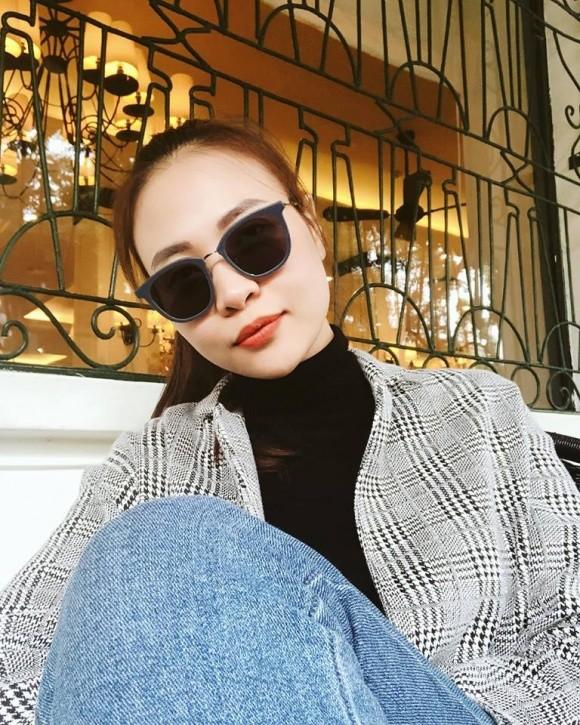 Cường Đô La tình tứ với Đàm Thu Trang trong quán ăn tại Hà Nội-3