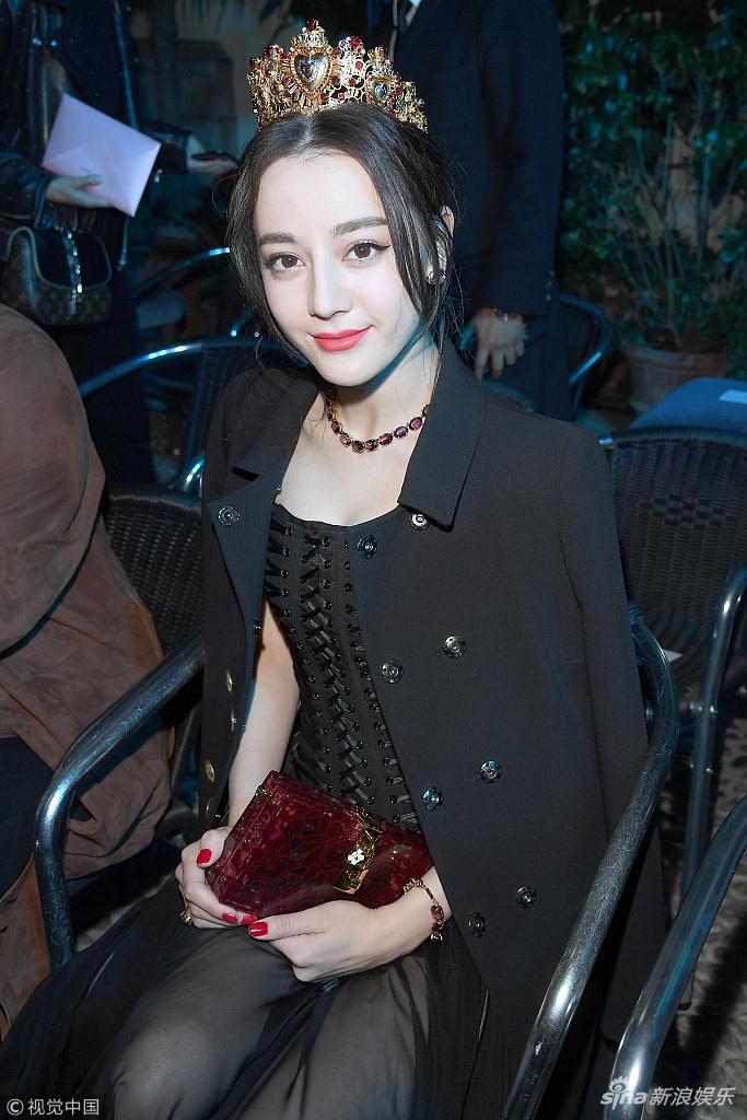 Địch Lệ Nhiệt Ba đẹp hút hồn, sánh đôi bên hoàng tử nhỏ Vương Tuấn Khải-1