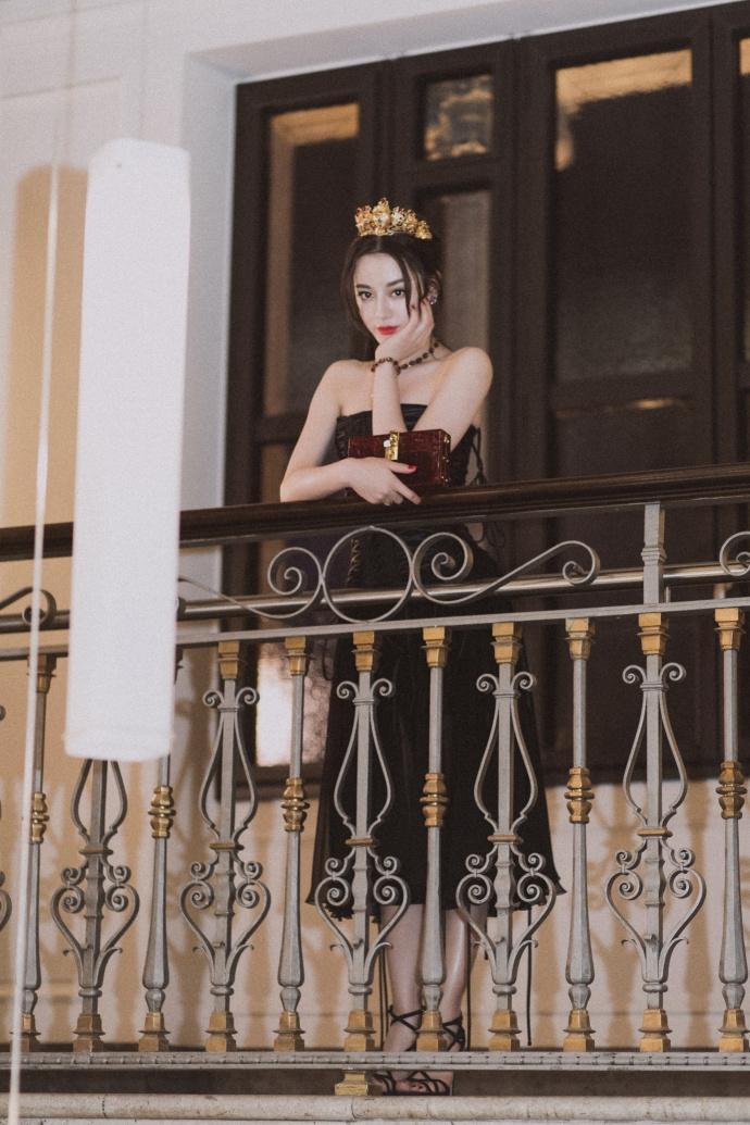 Địch Lệ Nhiệt Ba đẹp hút hồn, sánh đôi bên hoàng tử nhỏ Vương Tuấn Khải-6