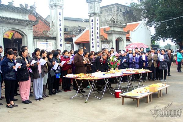 Hà Nội: Cảnh phóng sinh cá lớn nhất trong năm ở sông Hồng-12