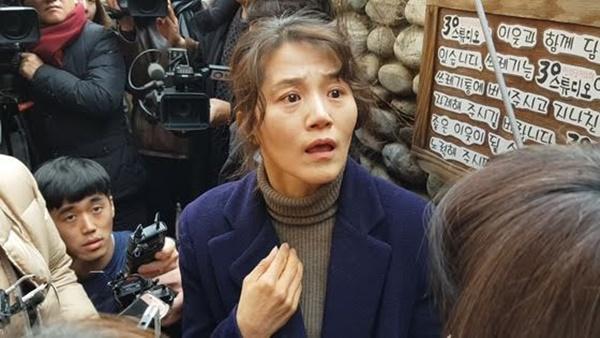 Thêm vụ tấn công tình dục bị vạch trần: Loạt nữ diễn viên Hàn tiết lộ hành vi đồi bại có đường dây của giám đốc nhà hát-2