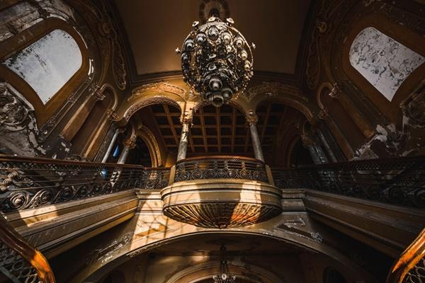 Bên trong casino bỏ hoang đầy ma mị ở Romania-4