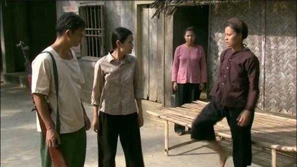 Chuyện phim giả tát thật của 2 nữ diễn viên trong Thương nhớ ở ai-1