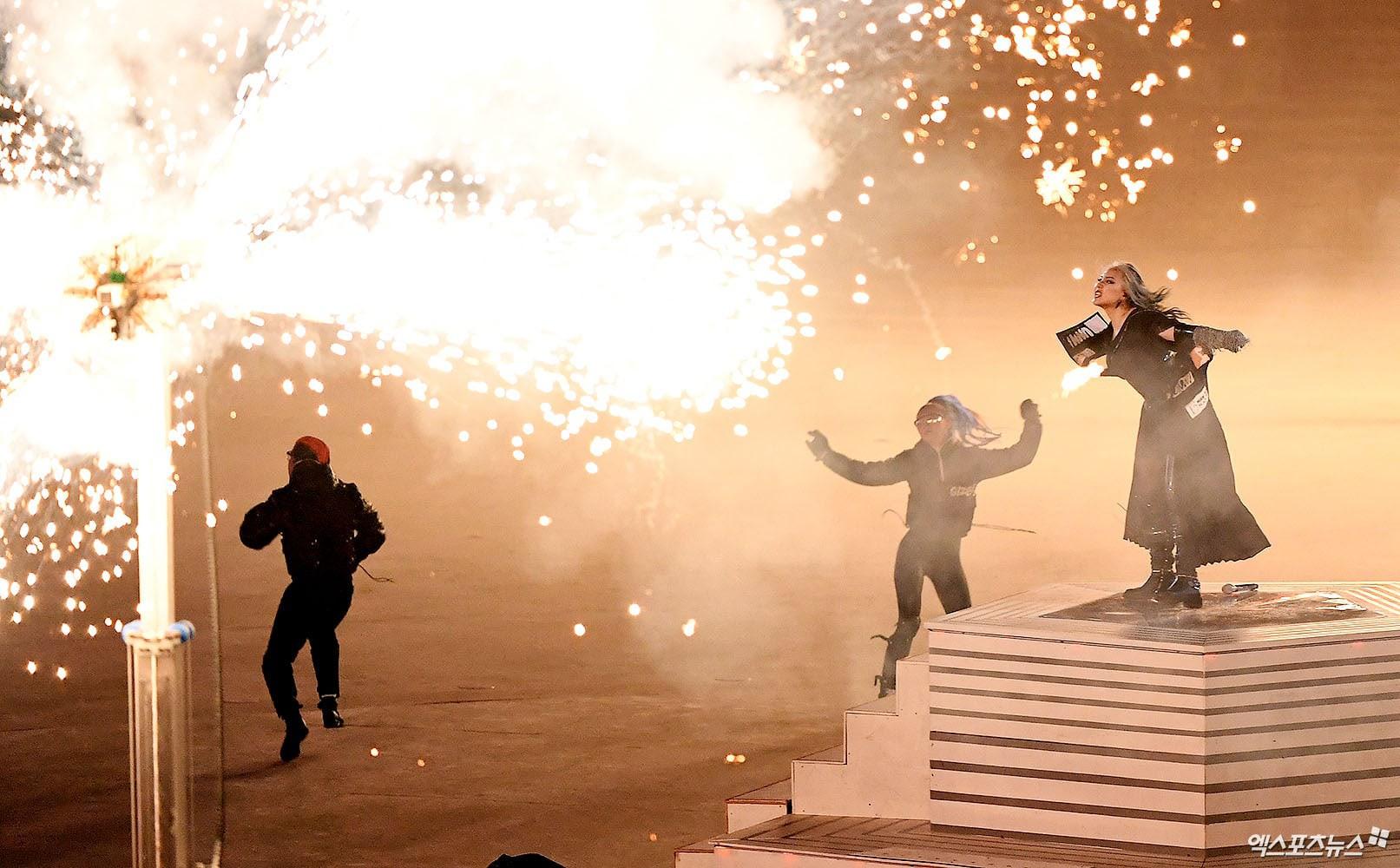 Bế mạc Thế vận hội: EXO bị nghi hát nhép, CL bị chê như mụ phù thủy, netizen gọi tên PSY và BTS-2