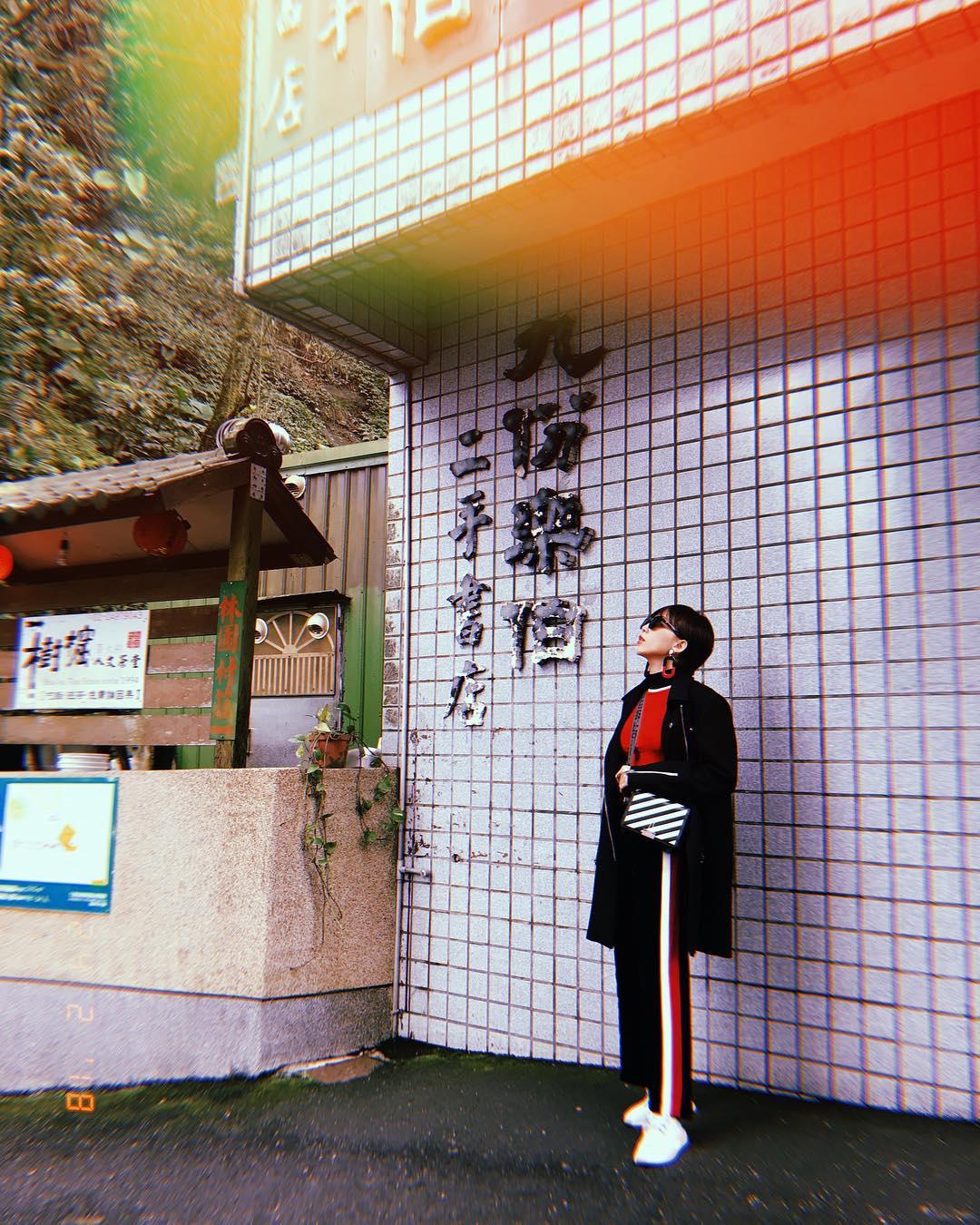 Tin sao Việt: Phạm Hương và Ngọc Trinh khoe vòng hai phẳng lì sau Tết-10