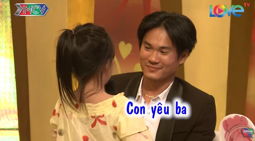 Tất cả đều rơi nước mắt trước câu chuyện tình yêu của anh chàng khuyết tật, yêu con riêng của vợ như con ruột-6