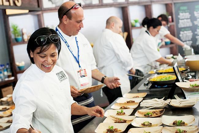 8 lễ hội ẩm thực hấp dẫn nhất thế giới khiến dân sành ăn không thể bỏ qua năm 2018-2