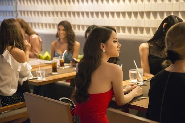 Hương Giang Idol đọ sắc đối thủ nặng kí nhất của Hoa hậu chuyển giới quốc tế 2018-1