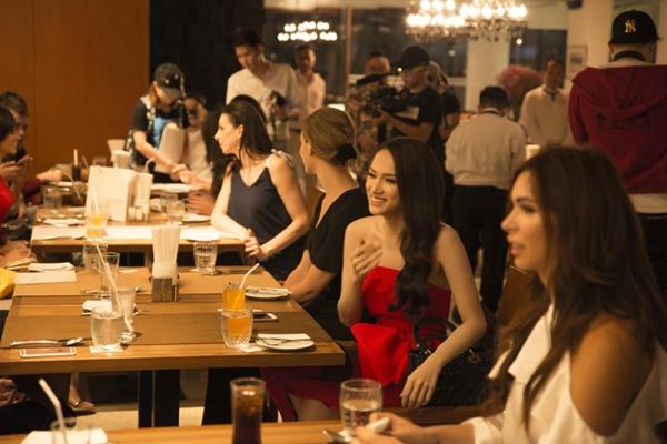 Hương Giang Idol đọ sắc đối thủ nặng kí nhất của Hoa hậu chuyển giới quốc tế 2018-3