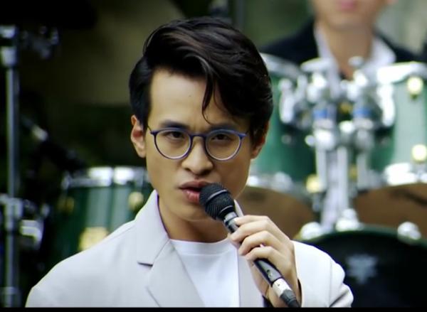 Buồn rơi nước mắt khi nghe Hà Anh Tuấn cover Đợi em đợi đến hoa cũng tàn-2