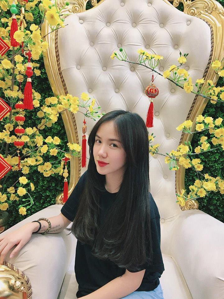 Hot girl - hot boy Việt: Cư dân mạng soi ra phần khuỷu tay dị dạng của Quỳnh Anh Shyn-5