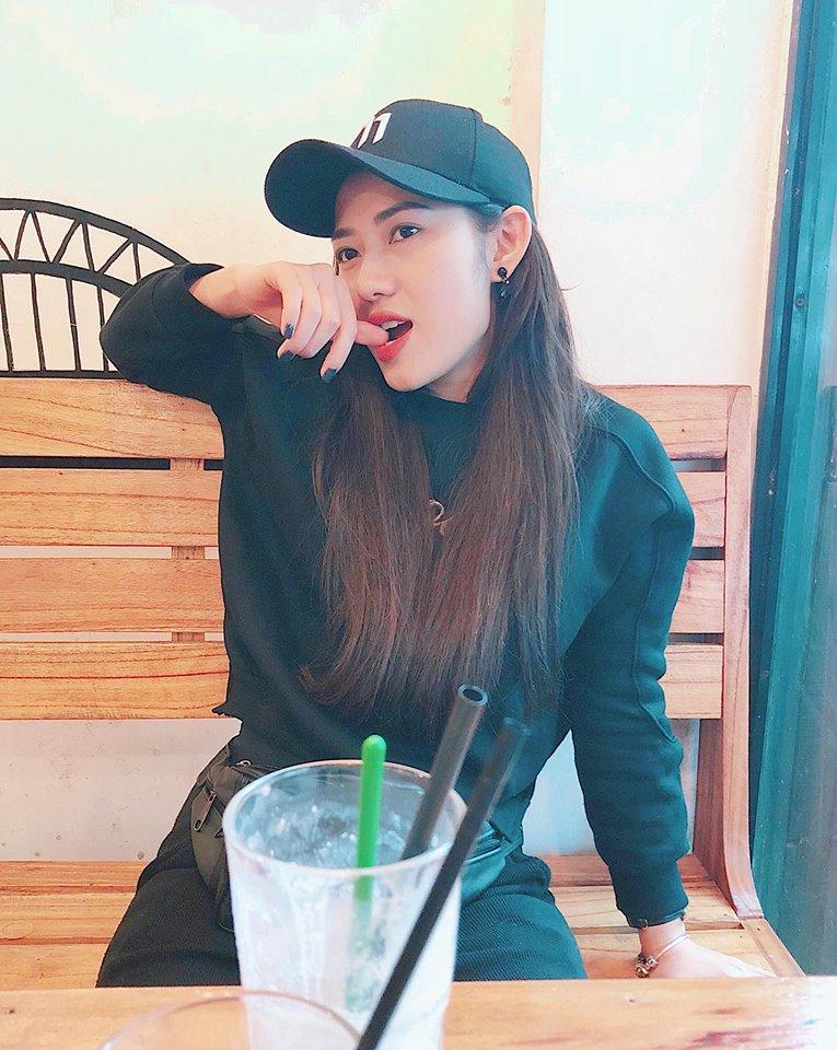 Hot girl - hot boy Việt: Cư dân mạng soi ra phần khuỷu tay dị dạng của Quỳnh Anh Shyn-7