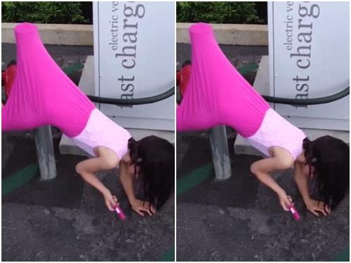 Nhóc tì mắc kẹt 'hi hữu', cha mẹ chỉ biết ôm bụng cười