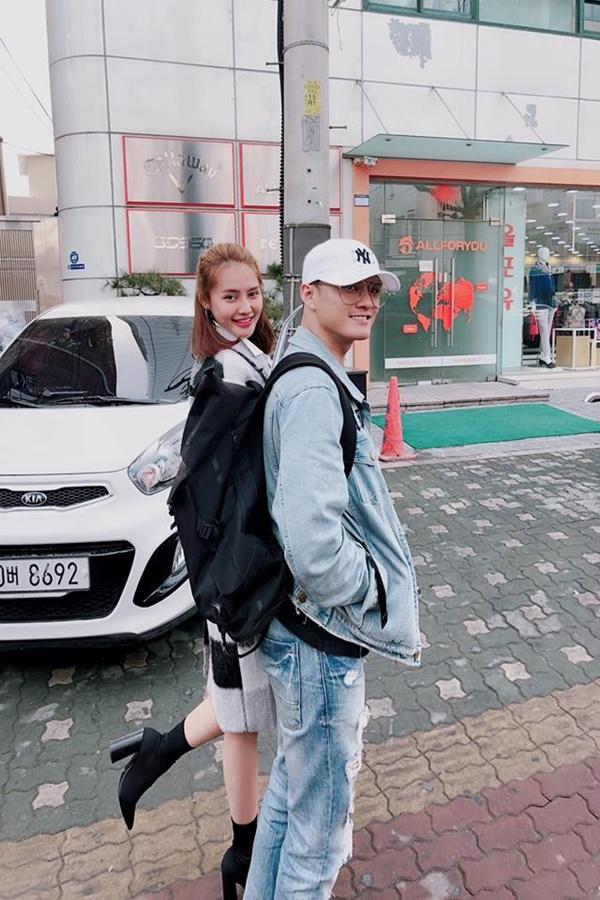 Linh Chi tan chảy vì quá hạnh phúc khi được Lâm Vinh Hải buộc dây giày-3